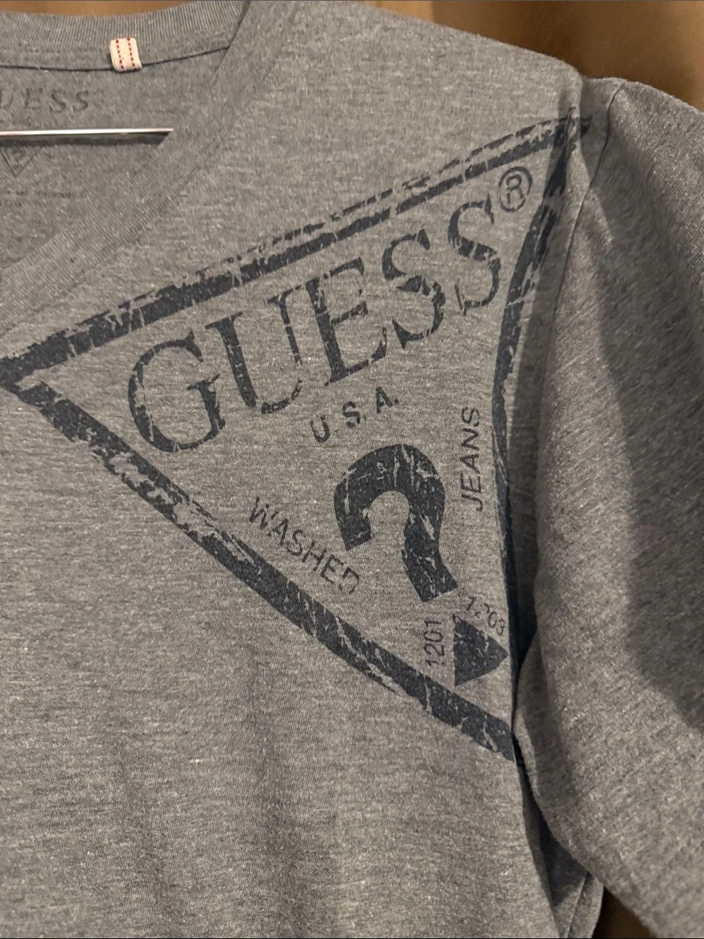 GUESS Men's Gray V-Neck Logo Tee - Picture 2 of 4